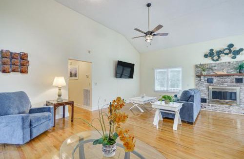 Mount Pleasant Casa | Secluded Mount Pleasant Home - 6 Mi to Beaches!