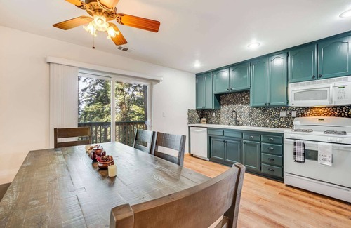 Arrowhead Villas Cabina | Secluded Mountain Home with sledding/snow play