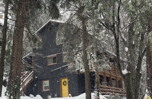 Arrowhead Villas Cabina | Secluded Mountain Getaway -Newly Renovated Lake View Cabin