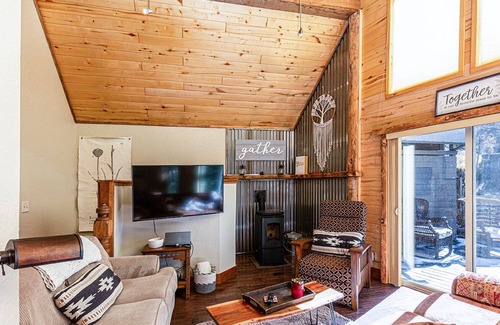 Durango - Purgatory Casa | Secluded Mountain Cabin - Hot Tub - 20 Min to Downtown Durango