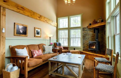 Elizabethtown Casa | Secluded Mountain Getaway on 87 Acres of Adirondack Wilderness in Elizabethtown, NY