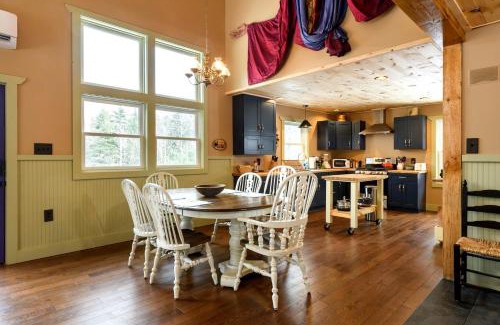 Elizabethtown Casa | Secluded Mountain Getaway on 87 Acres of Adirondack Wilderness in Elizabethtown, NY