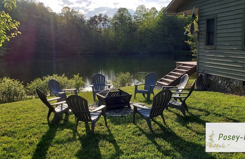 Piper Gap Casa | Secluded Mountain Lakehouse, Pets Welcome
