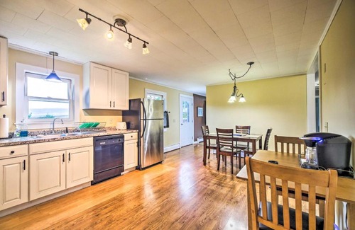 Morrisville Casa | Secluded Mountainside Home about 13 Mi to Skiing!