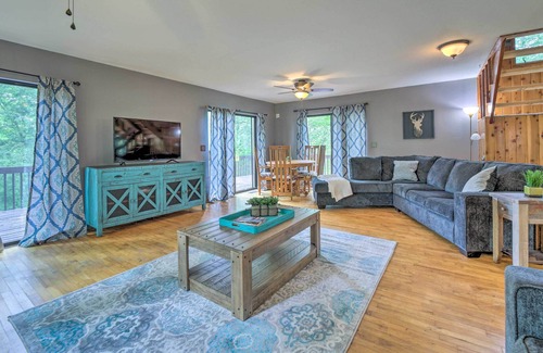 Clyde Casa | Secluded, Mountaintop Getaway w/ Fire Pit!