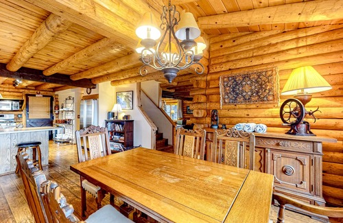 Pine Cove Cabina | Secluded mtn-view cabin with deck,hot tub, grill, wood stove - dog-friendly