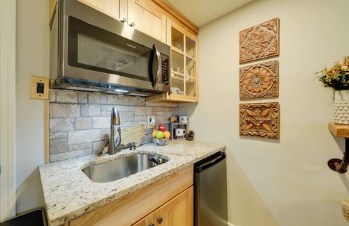 Mars Hill Cabina | Secluded Mtn-View Retreat in Mars Hill