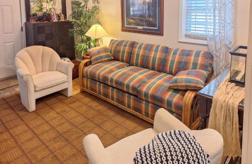 Newport Casa | Secluded Newport Getaway with Fire Pit and Grill!