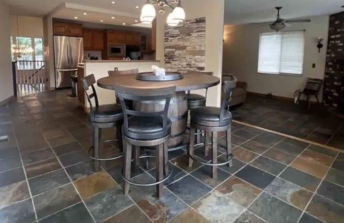 Langley Casa | Secluded Oasis: 5 Acre Retreat