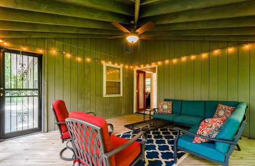 Berkeley Springs Casa | Secluded Oasis w Hot Tub, Screened-in Porch, WiFi!
