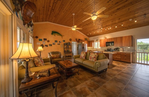 West End Villa | Aislado Oceanfront Home Sand Beach, piscina, perfecto para buceadores