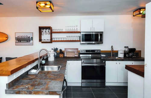 Tofino Hotel | Secluded Oceanfront Apartment