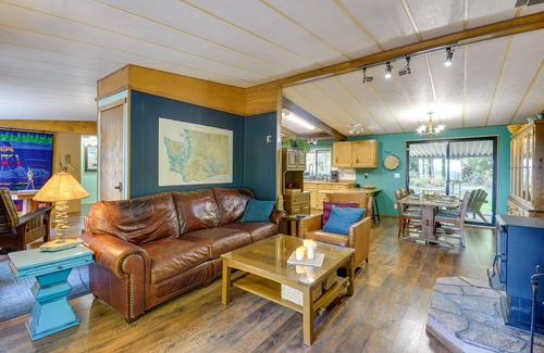 Adelma Beach Casa | Secluded Port Townsend Retreat: Pets Welcome!