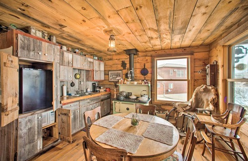 Putnam County Cabina | Secluded Powersville Cabin: 25 Mi to Lake Paho!