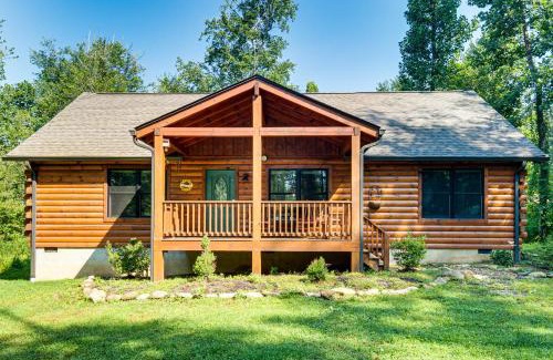 Hendersonville Casa | Secluded, Private! Forested Hendersonville Retreat
