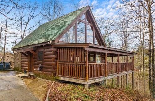 Caton Casa | Secluded, private, romantic Four Bears cabin