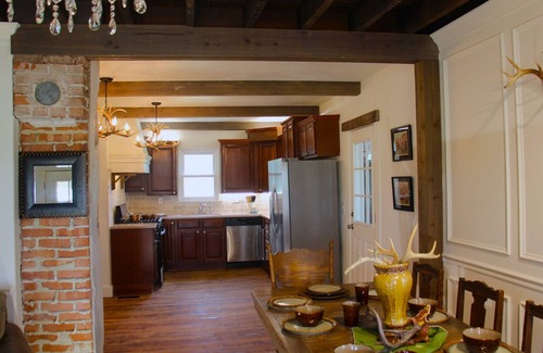 New Century Otro | Secluded Ranch. Lake. Hunting. Horse Trails. Fun!