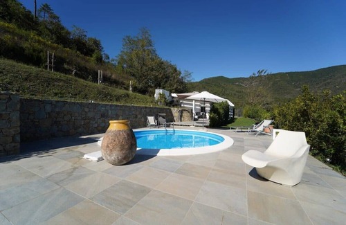 Beverino Villa | Secluded retreat overlooking the hills