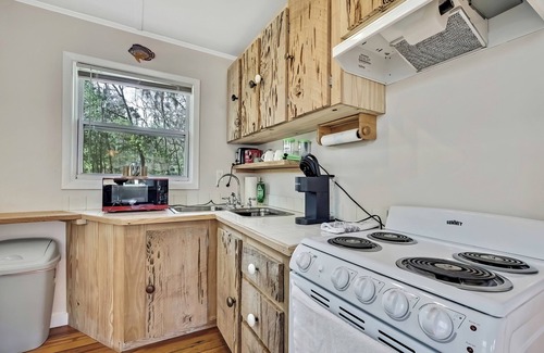 Homosassa Cabaña | Secluded Retreat – Walk to Boat Launch!