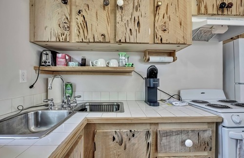 Homosassa Cabaña | Secluded Retreat – Walk to Boat Launch!