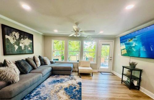 Modeste Casa | Secluded Riverside Oasis Private Deck Dock