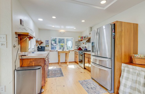 Duncans Mills Casa | Secluded Russian River retreat: nature & privacy in pastoral Duncans Mills.