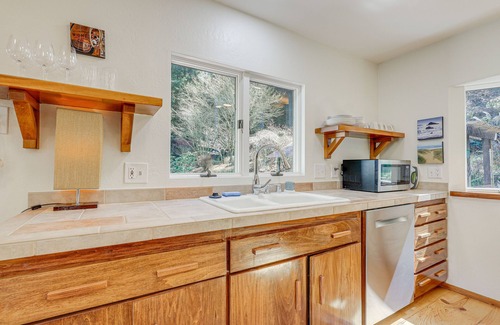 Duncans Mills Casa | Secluded Russian River retreat: nature & privacy in pastoral Duncans Mills.