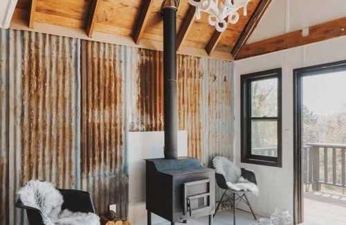 Dunlap Cabina | Secluded rustic 3-bedroom cabin on private land