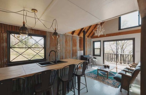 Dunlap Cabina | Secluded rustic 3-bedroom cabin on private land