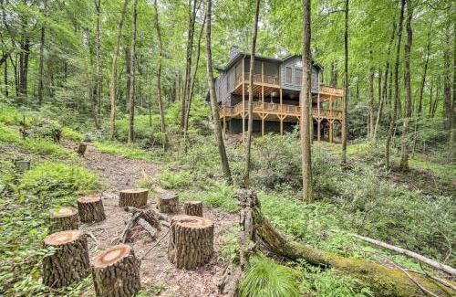 Sapphire Casa | Secluded Sapphire Chalet with Game Room and Decks