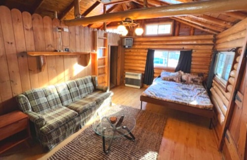 Sunday River Area Cabina | Secluded Ski Chalet Perfect For Your Next Getaway!