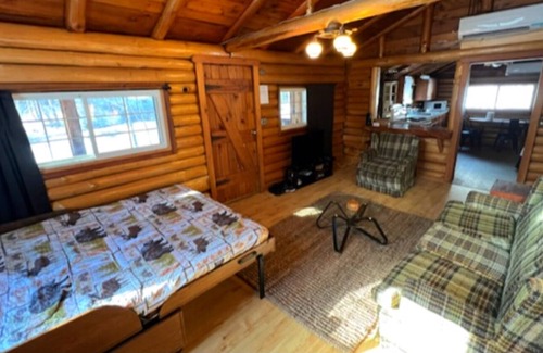 Sunday River Area Cabina | Secluded Ski Chalet Perfect For Your Next Getaway!