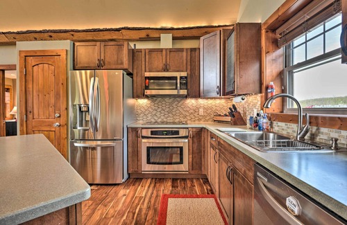 Jones Mills Casa | Gran Somerset Home w / Grill & Fire Pit-Near esquí