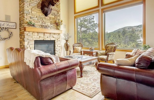 Morrison Casa | Secluded & Spacious Mountain Getaway