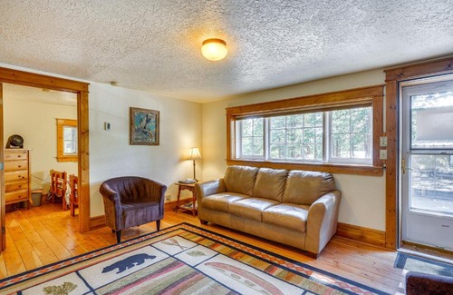 Weston Casa | Secluded Stonewall Cabin with Mountain View!