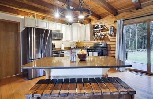 Lake Ariel Casa | Secluded & Tranquil Retreat for 14 in the Poconos – Firepit/Games/Stargazing+