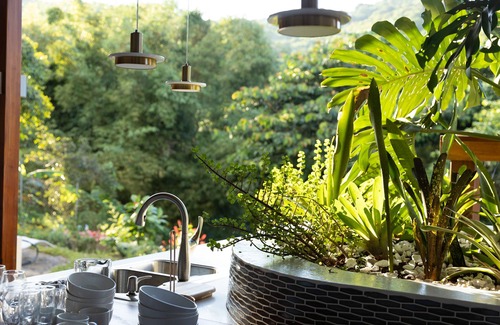 Saint David's Casa | Secluded Tropical Bungalow