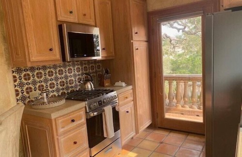 Atascadero Casa | Secluded Westside Studio
