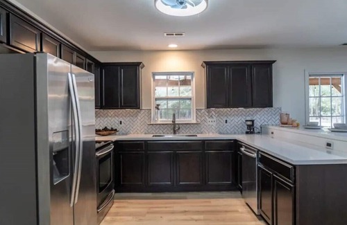West End Casa | Seclusion meets Sophistication: West End Farmhouse