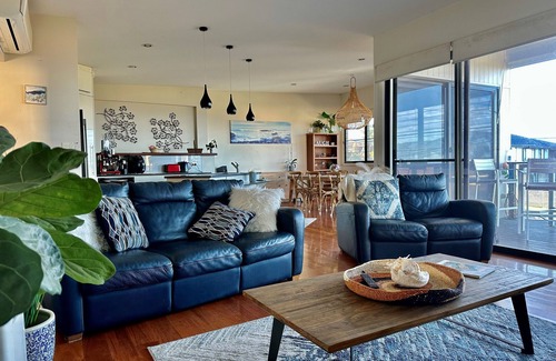 Bonny Hills Casa | Second level on Honey Suckle with Stunning Ocean Views.