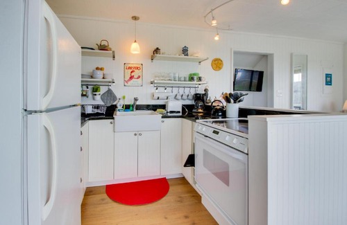 Rockaway Beach Casa | Second Tide - Oceanview Cottage