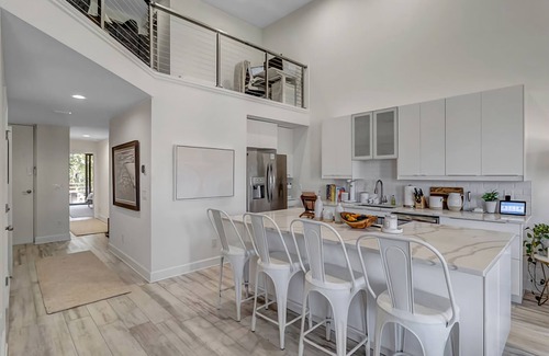 Sawgrass Condominio | Second Wind Found- Sawgrass Ocean Front Views, Immaculate 2/3 Condo