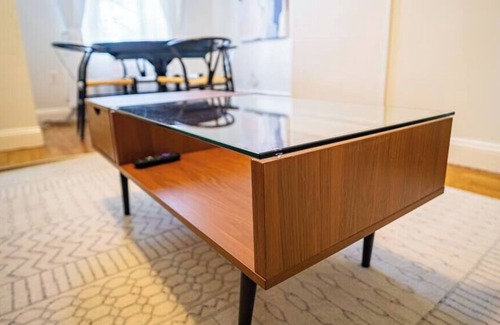 West Side Apartamento | Seconds from Lincoln Park, NYC transit