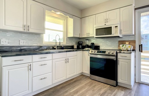 Bethune Beach Casa | Seconds to Beach & River / Manatee Manor / Watch the dolphins & manatees play! 6693E