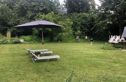 Poertschach am Woerthersee Apartamento | Secret Garden Villa