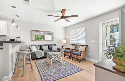 St. Augustine Casa | Secret Cottage 10 min to DT Dogs OK BBQ Parking