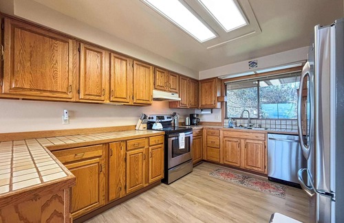 Sequim Casa | Secret Garden Charming Cottage on Dungeness Bay