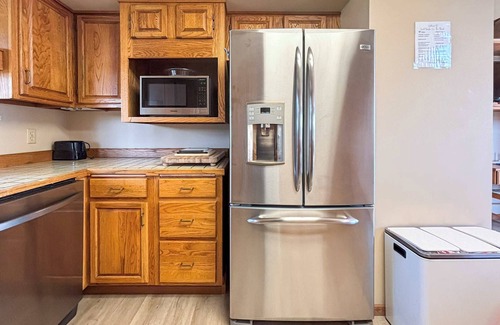 Sequim Casa | Secret Garden Charming Cottage on Dungeness Bay