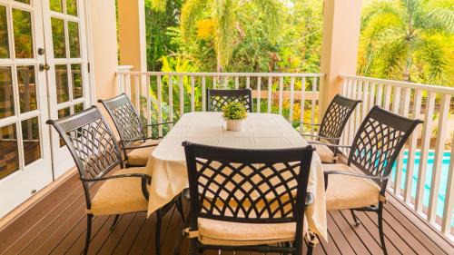 Lowlands Cabina | Secret Garden Guest House