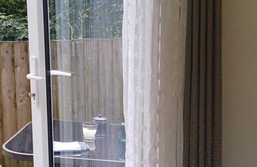 Rhondda Cynon Taff Cabina | Secret hideaway in the beautiful mountains in Llanwonno. One bedroom lodge.